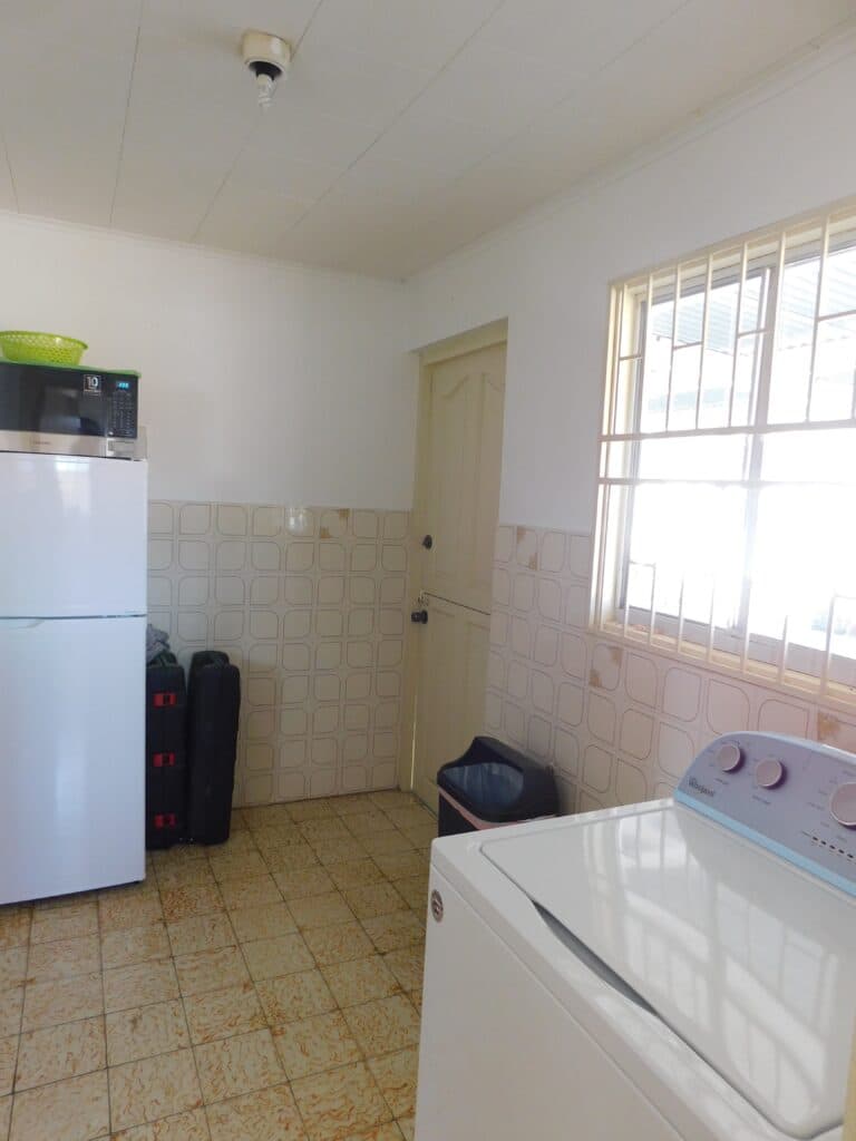 House For Sale - Rooi Taki 3 photo 8