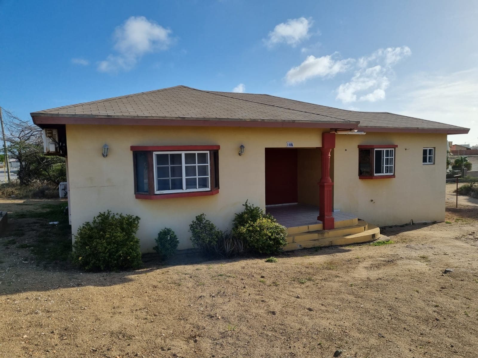 House with Apartment - Macuarima 10K photo 4