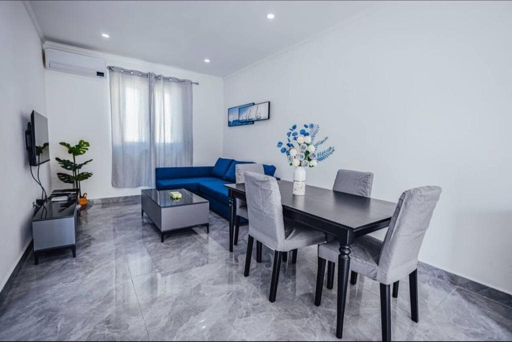Luxury Apartment Complex photo 9