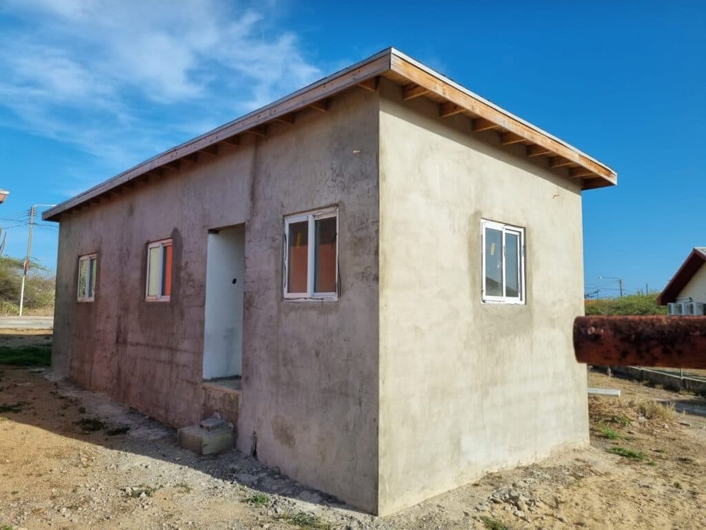 House with Apartment - Macuarima 10K photo 12