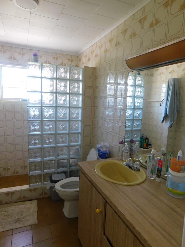 House For Sale - Rooi Taki 3 photo 11