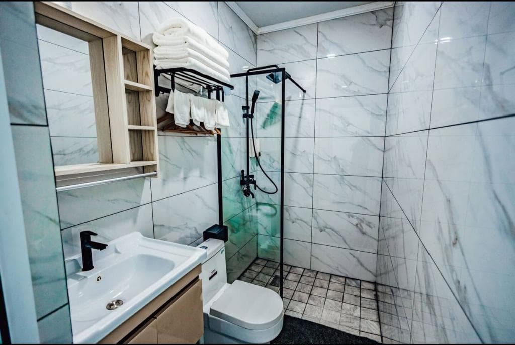 Luxury Apartment Complex photo 13