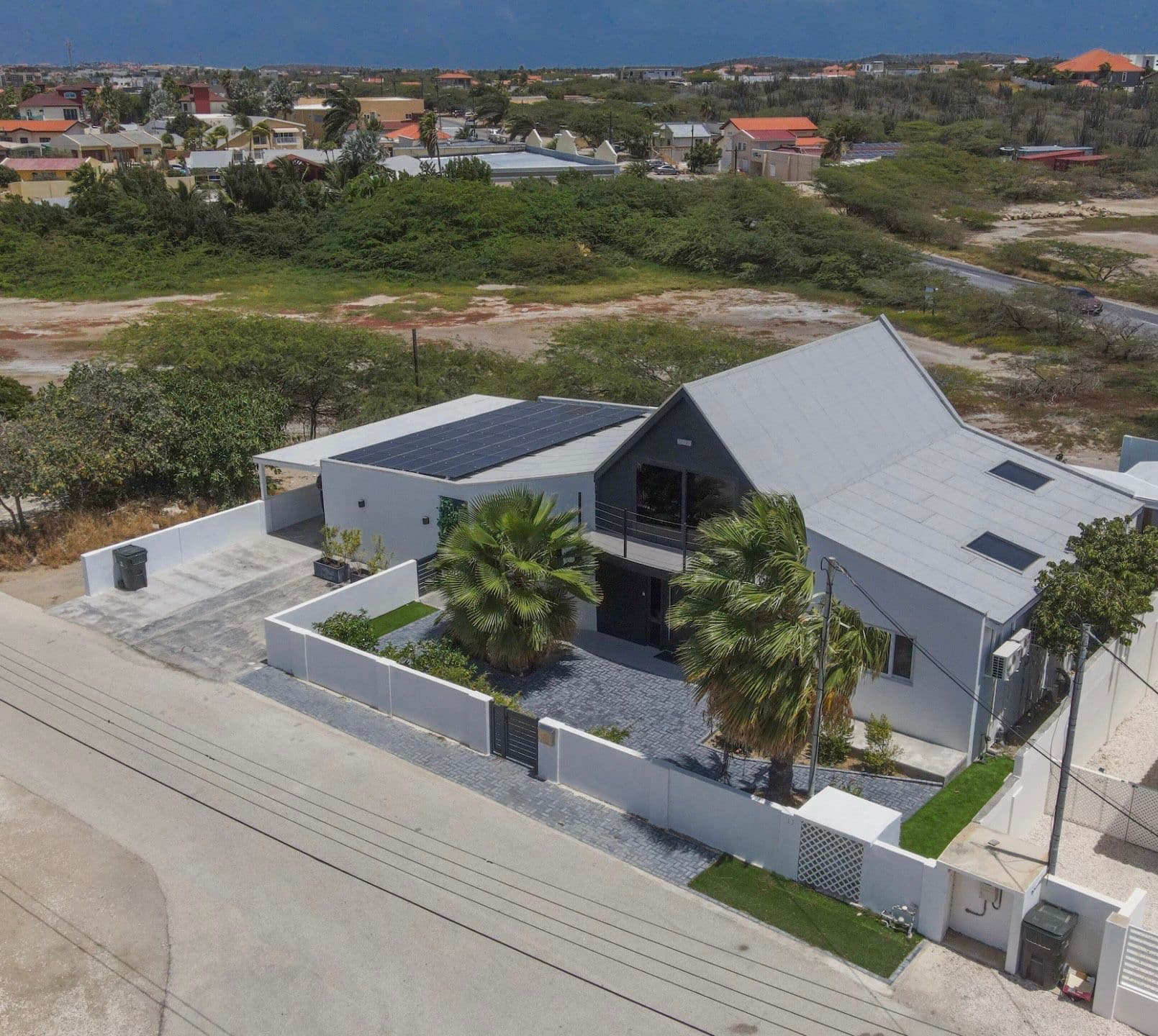 Beautiful Two-Story Home – Saliña Cerca 1J photo 2